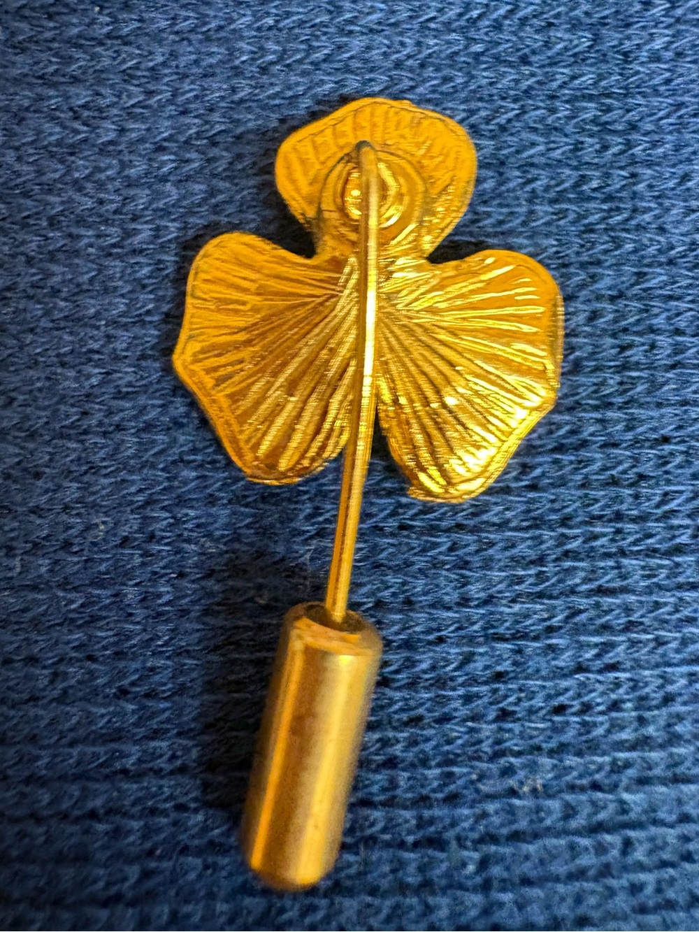 Vintage Bundle of Stick Pins-Cream Flower, Star, Butterfly and “Sun” - Picture 4 of 11